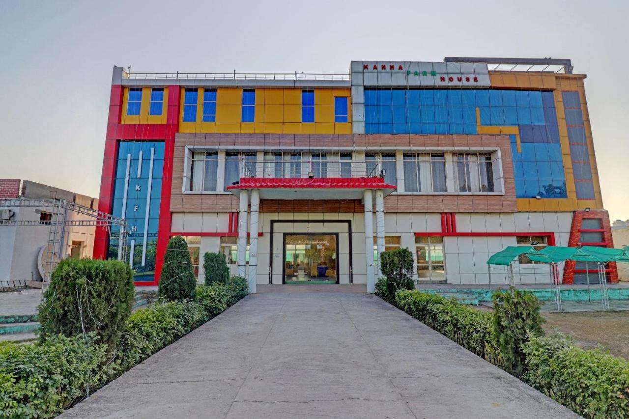 Capital O Kanha Resort Sikandra Rao Buitenkant foto