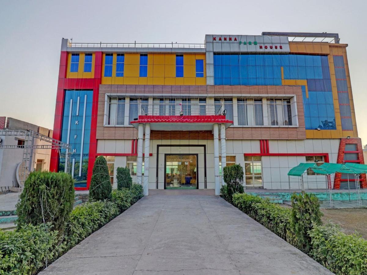 Capital O Kanha Resort Sikandra Rao Buitenkant foto